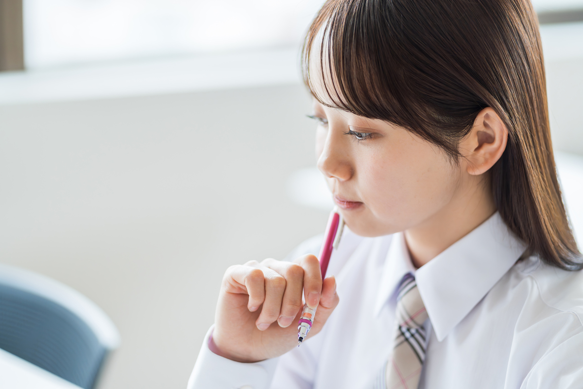 女生适合学什么专业？热门专业推荐及就业前景分析
