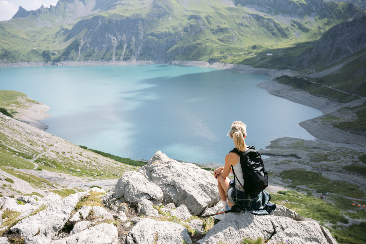 《匿名的风景》：摄影师的思考与创作 | 提升你的摄影技巧和艺术修养