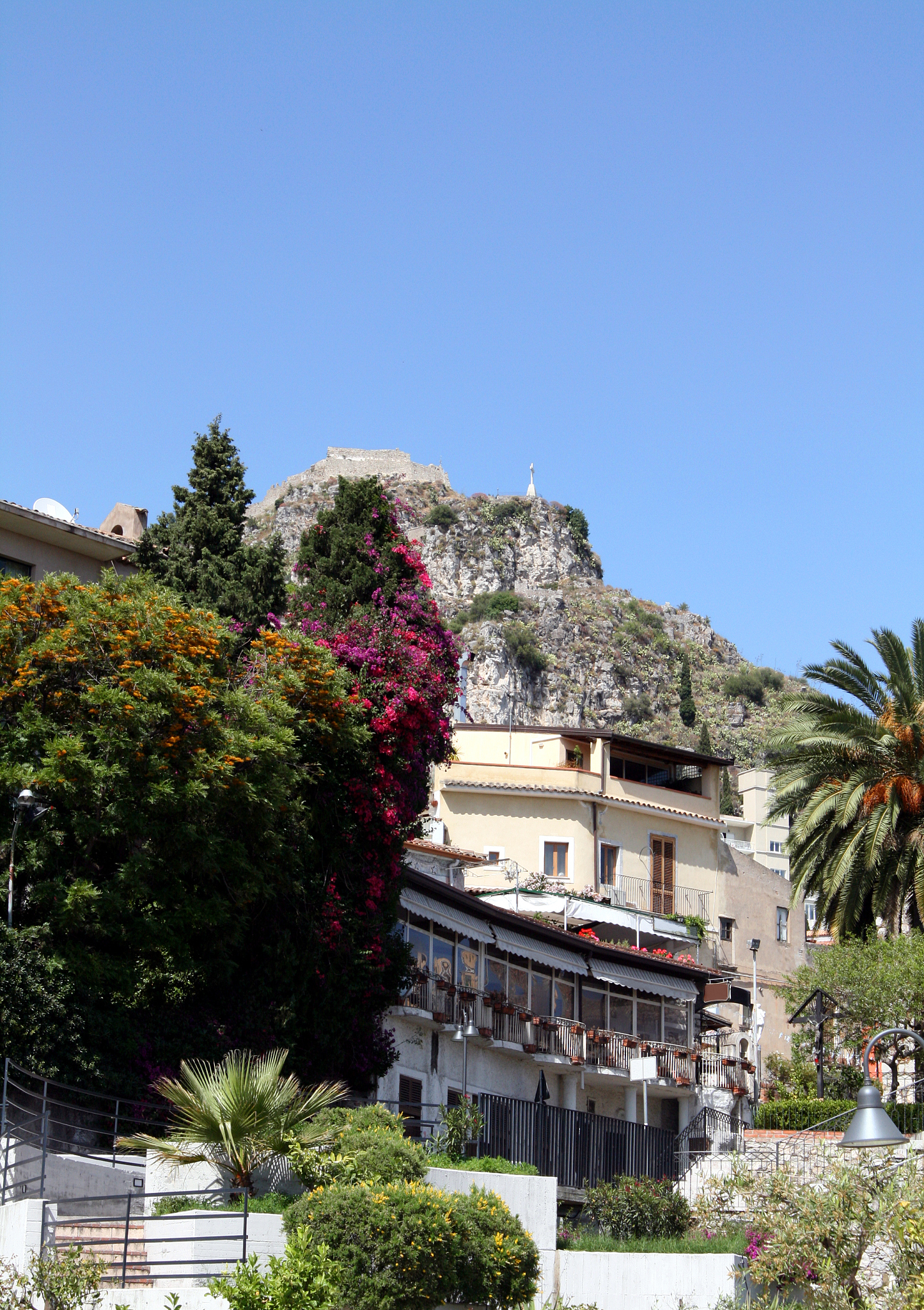 Tibet's Rural Tourism: A New Format for Common Prosperity