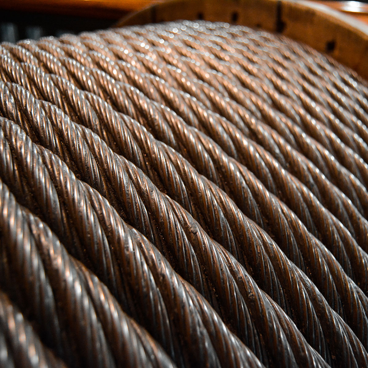 填空题铜丝编织层的主要作用为__钢丝编织的层的主要作用为编积用疆出傅锡的目的