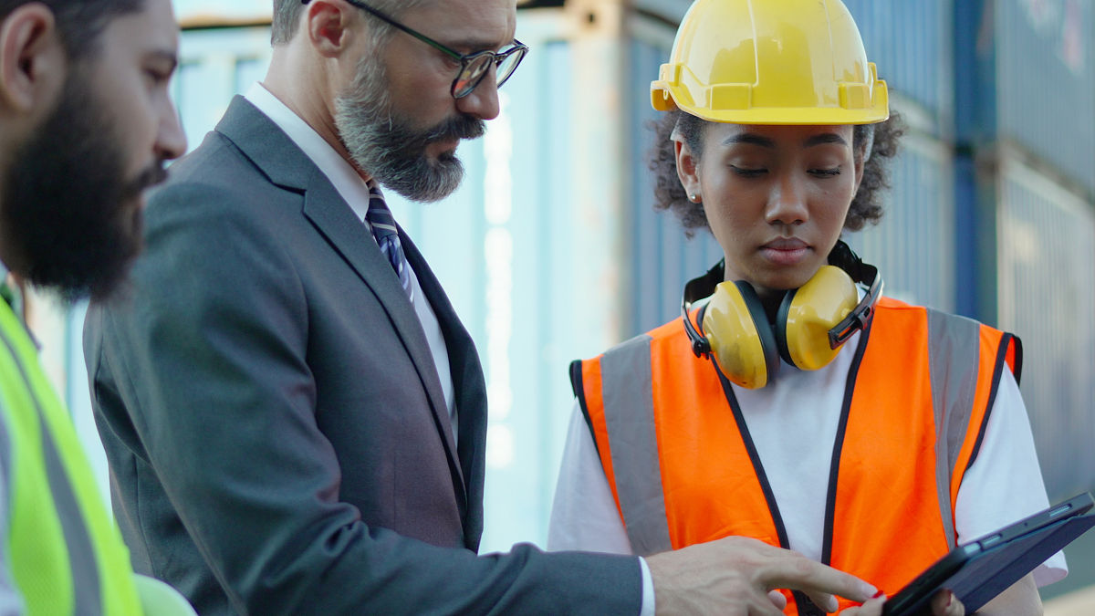 工程部墙面刮白比赛方案 - 提升团队协作，美化办公环境