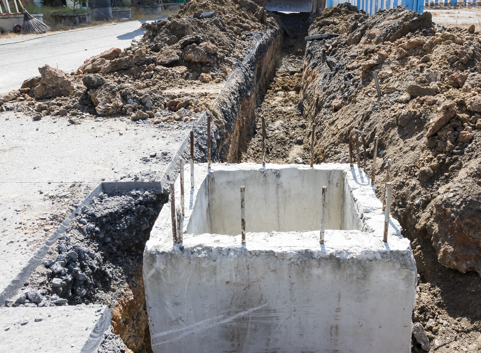 灰土挤密桩在铁路涵洞地基处理中的应用：5篇中文参考文献推荐