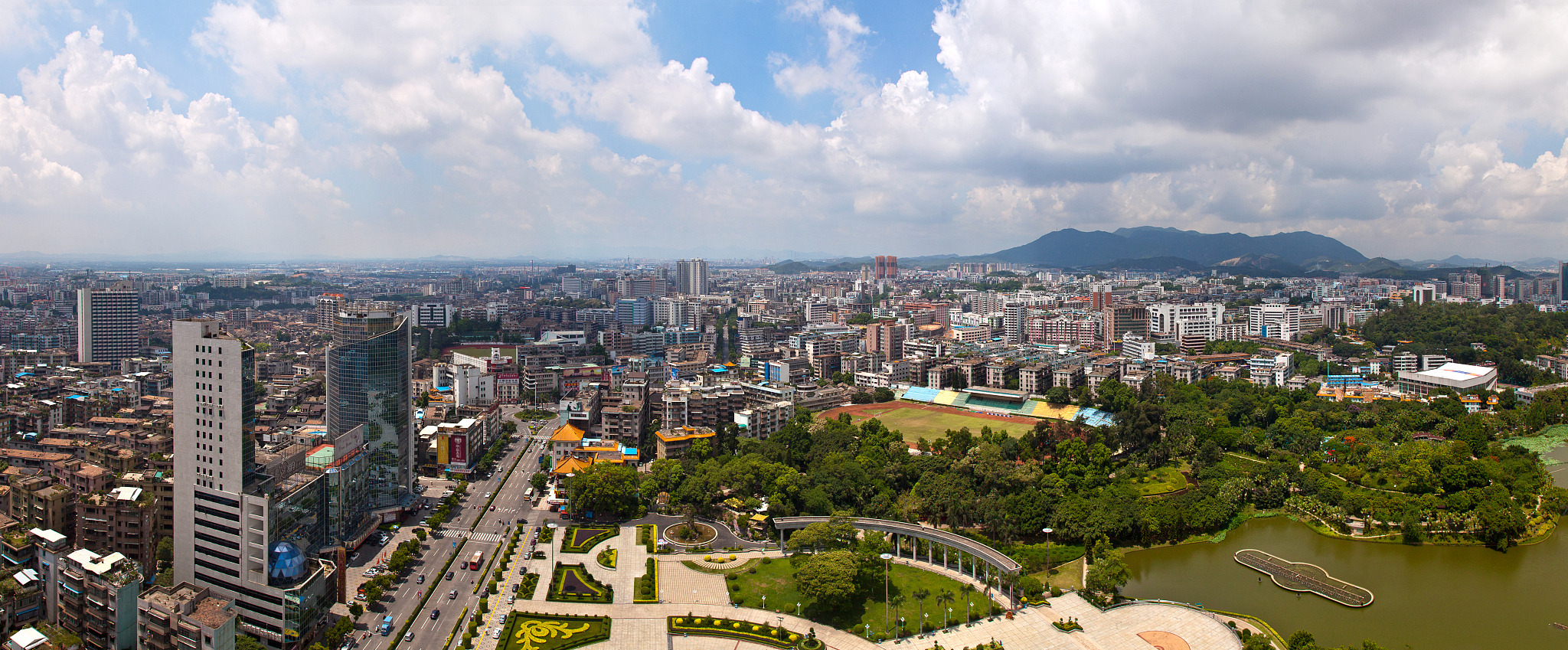 广东省江门市城市建筑日景