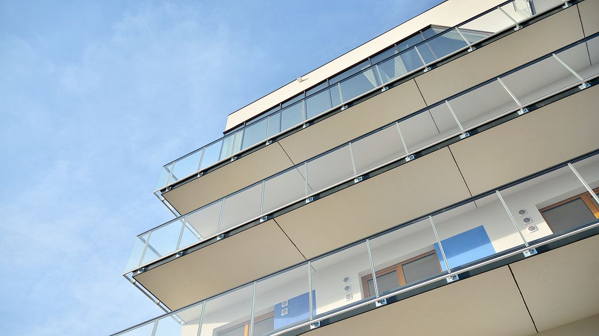 风噪扰流条有用吗？有效降低建筑物噪音和风振