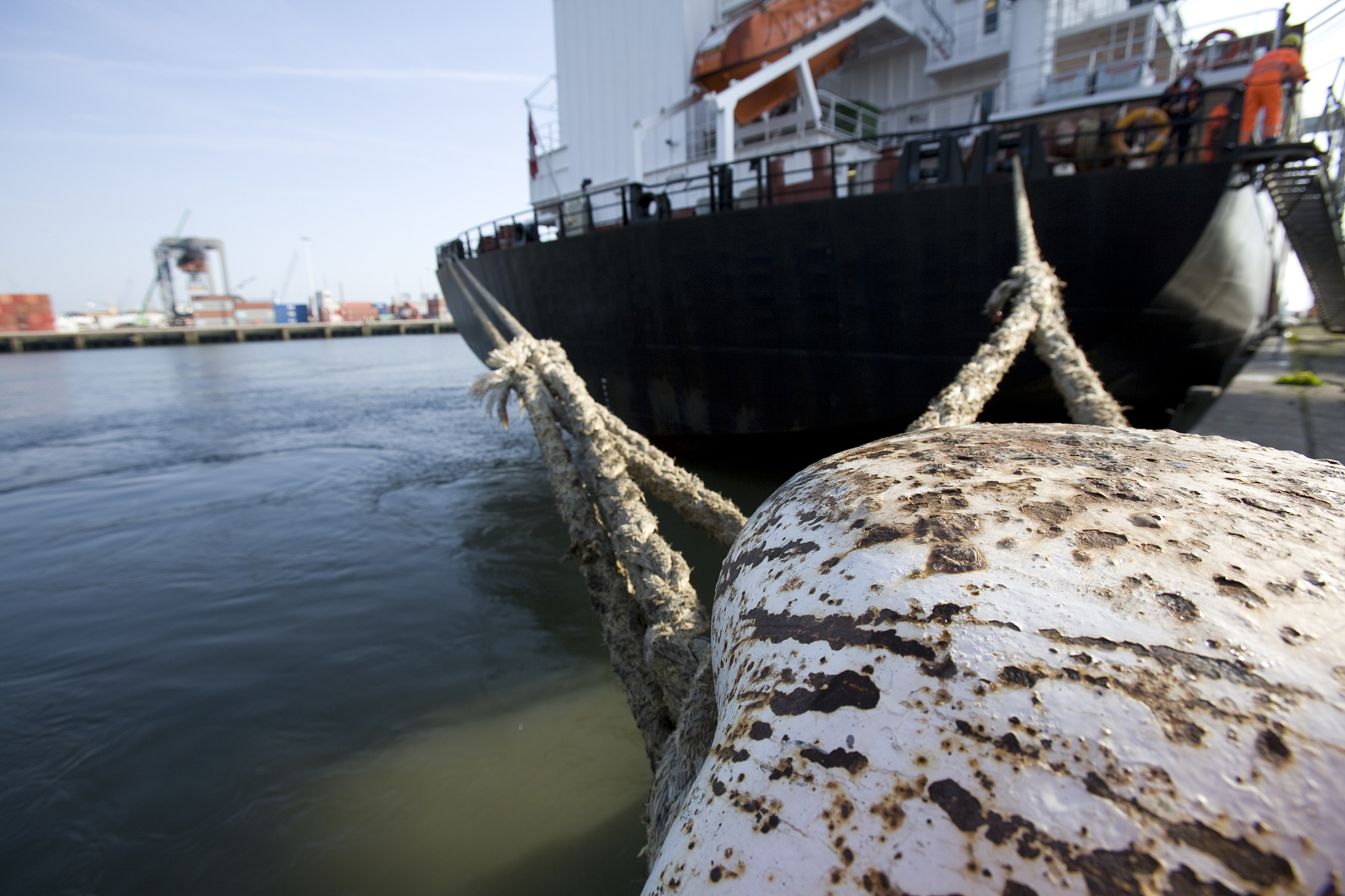 卸货后甲板污染情况 - 翻译及解释