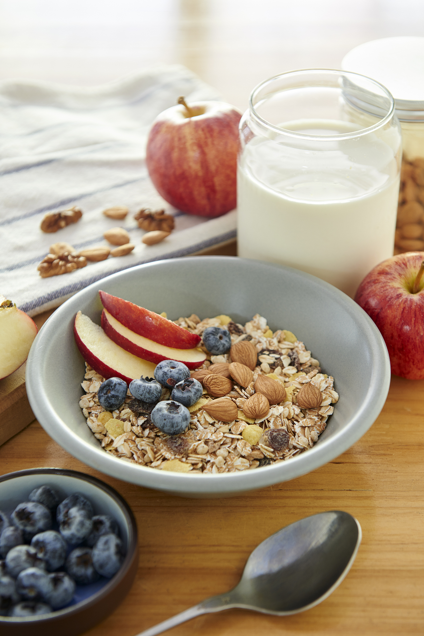 麦片牛奶鸡蛋一起吃有什么功效与作用，