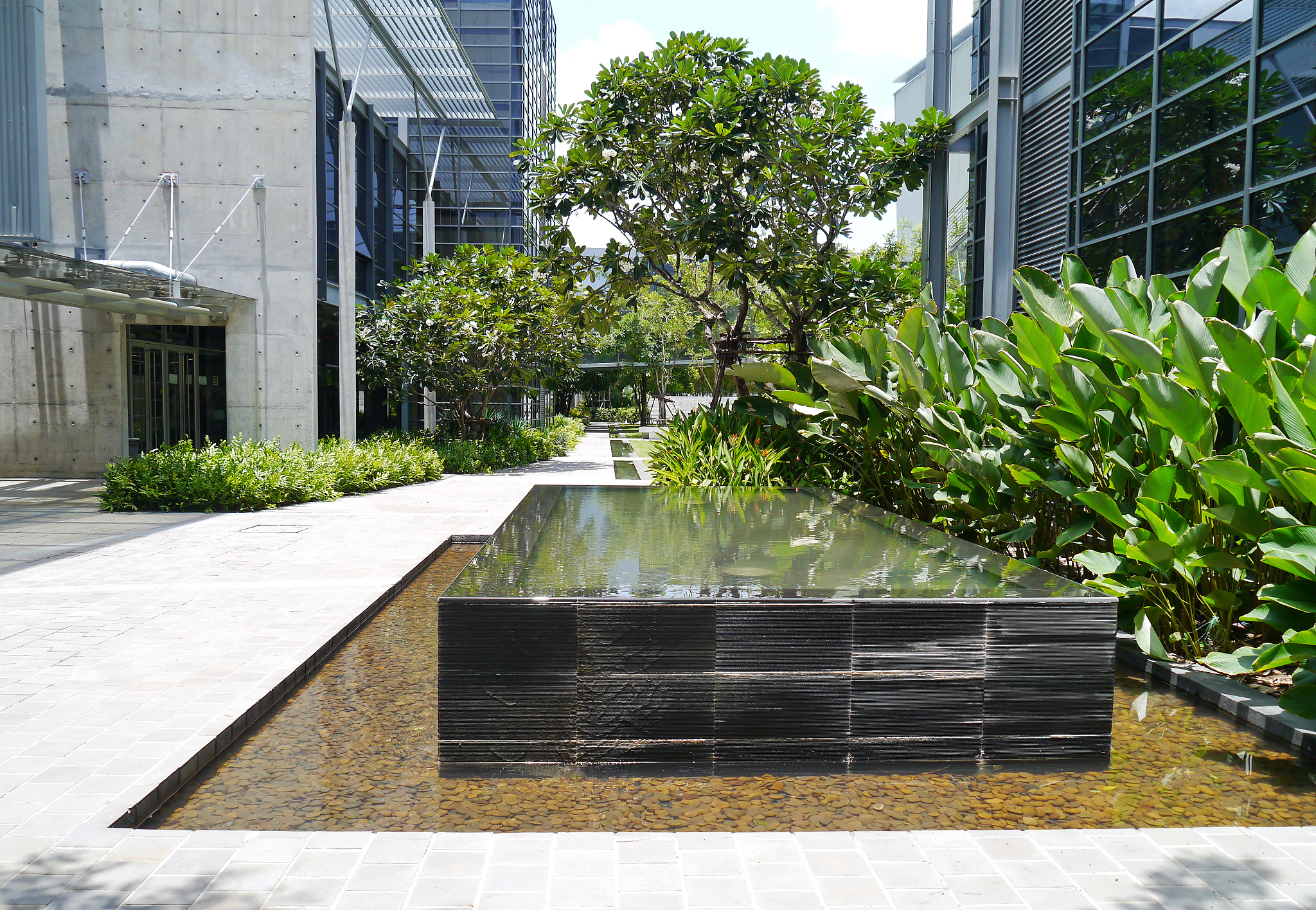 校园中庭设计具体施工设计材料使用