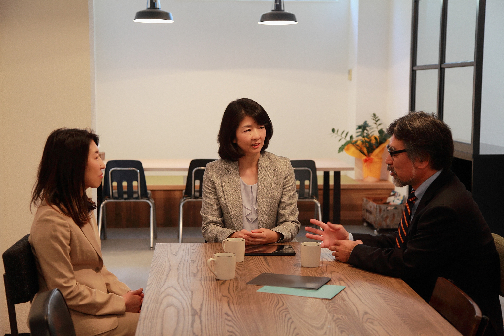 女性回归家庭会影响女性价值实现吗？ | 辩论观点分析