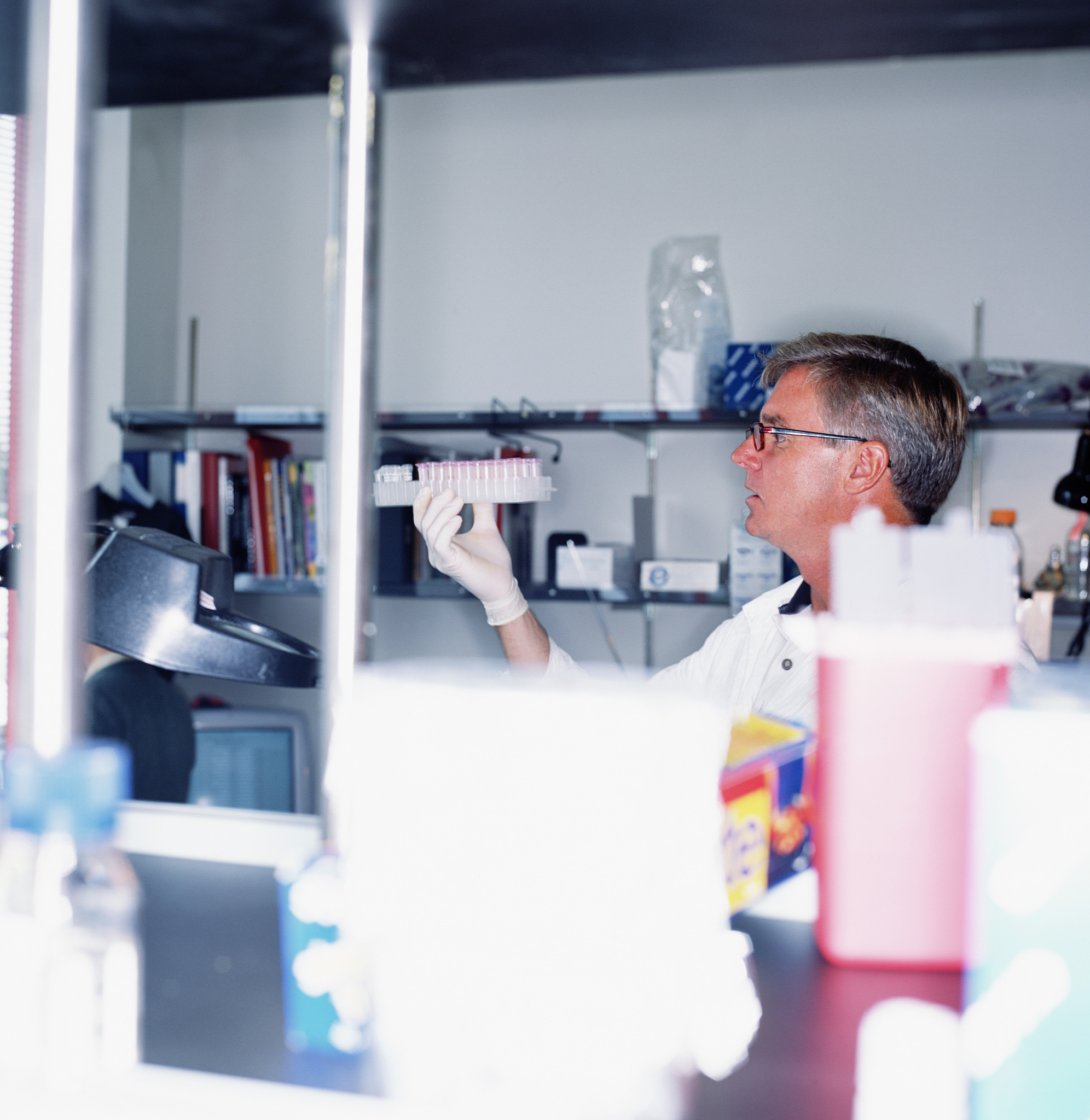 胡德润：中国著名科学家和工程师的卓越贡献