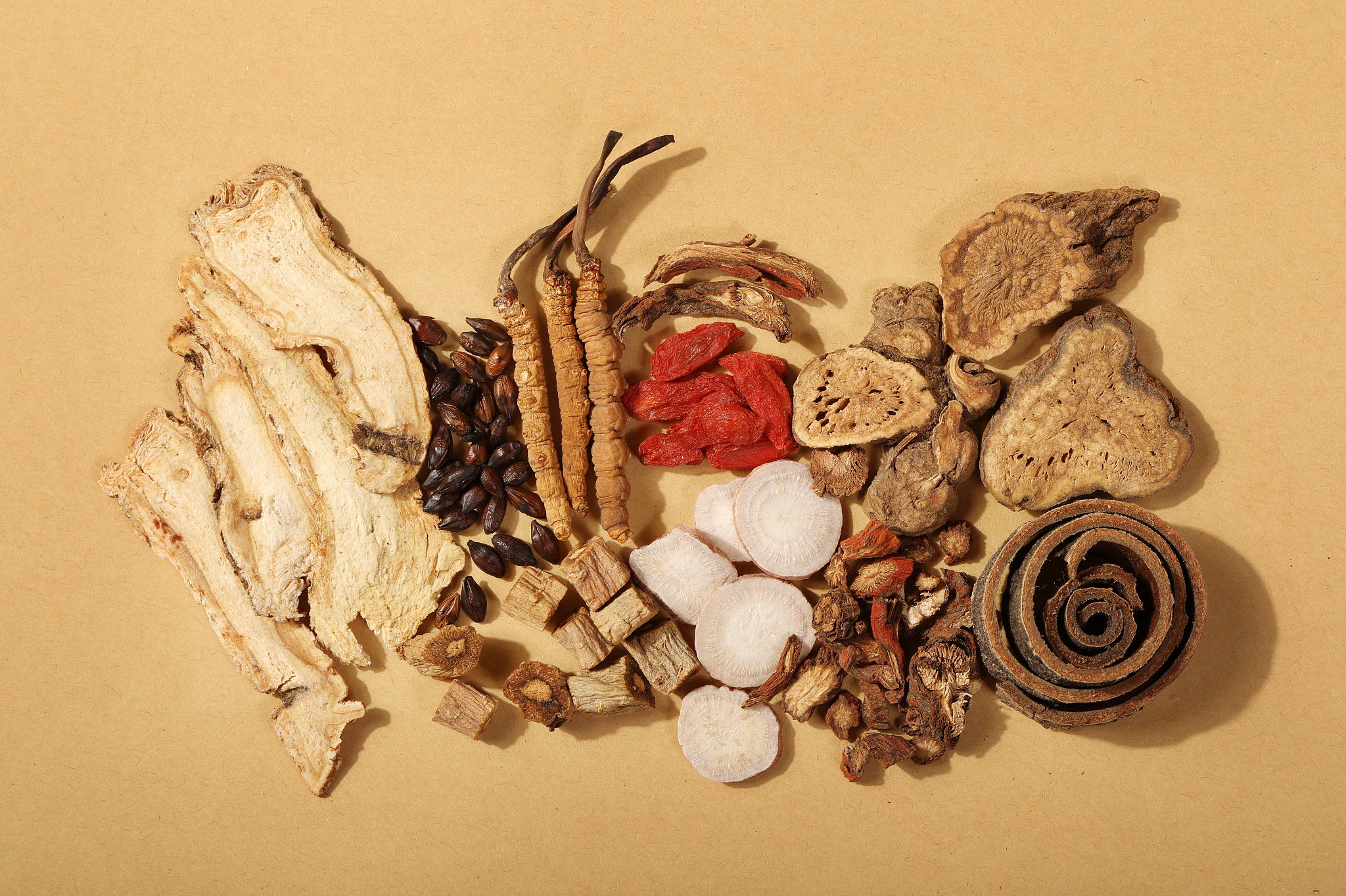 中草药在新冠疫情防控中的应用研究