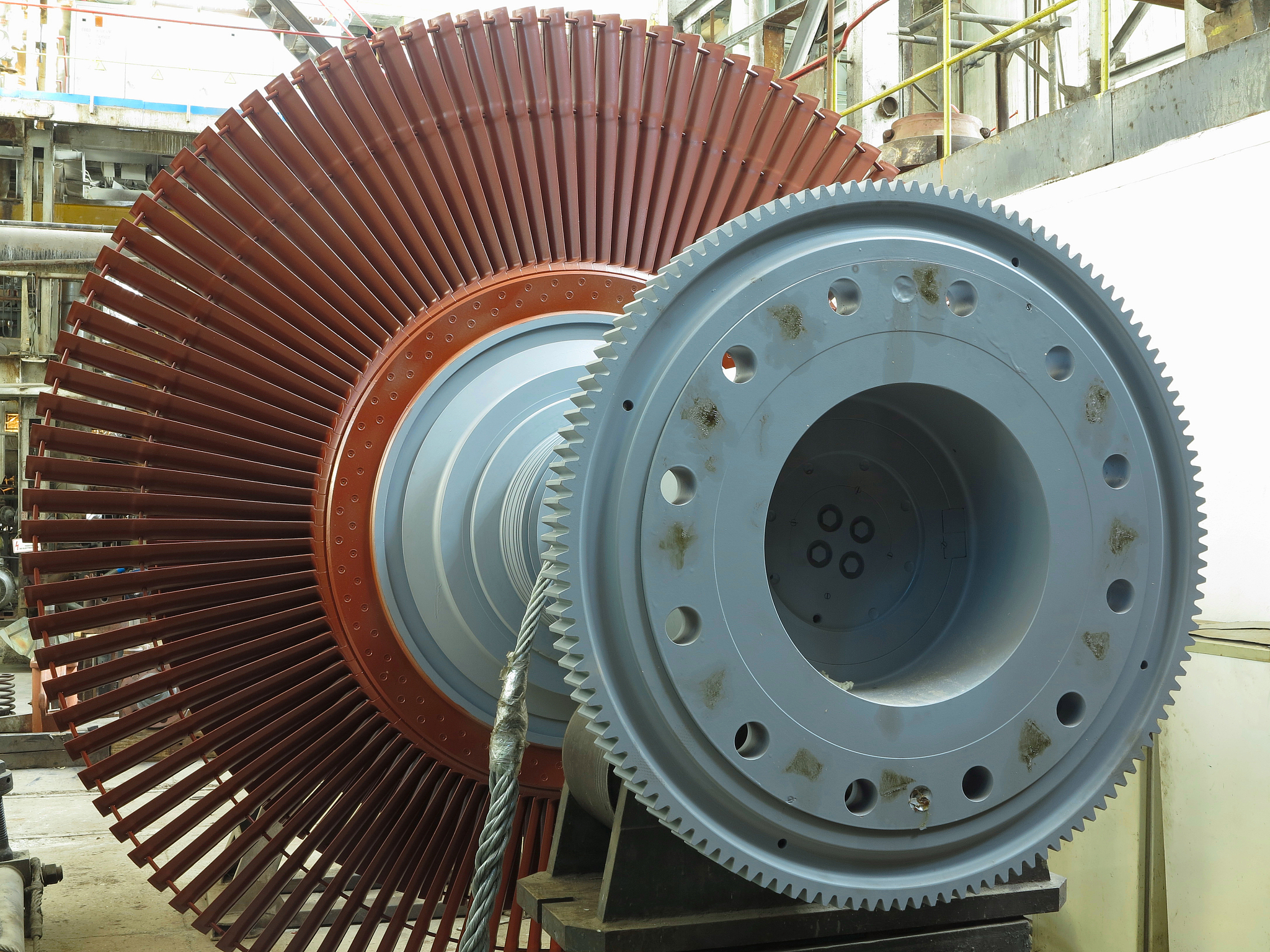 为什么轴流膨胀机内部便于多多组叶轮但是向心膨胀机不便？