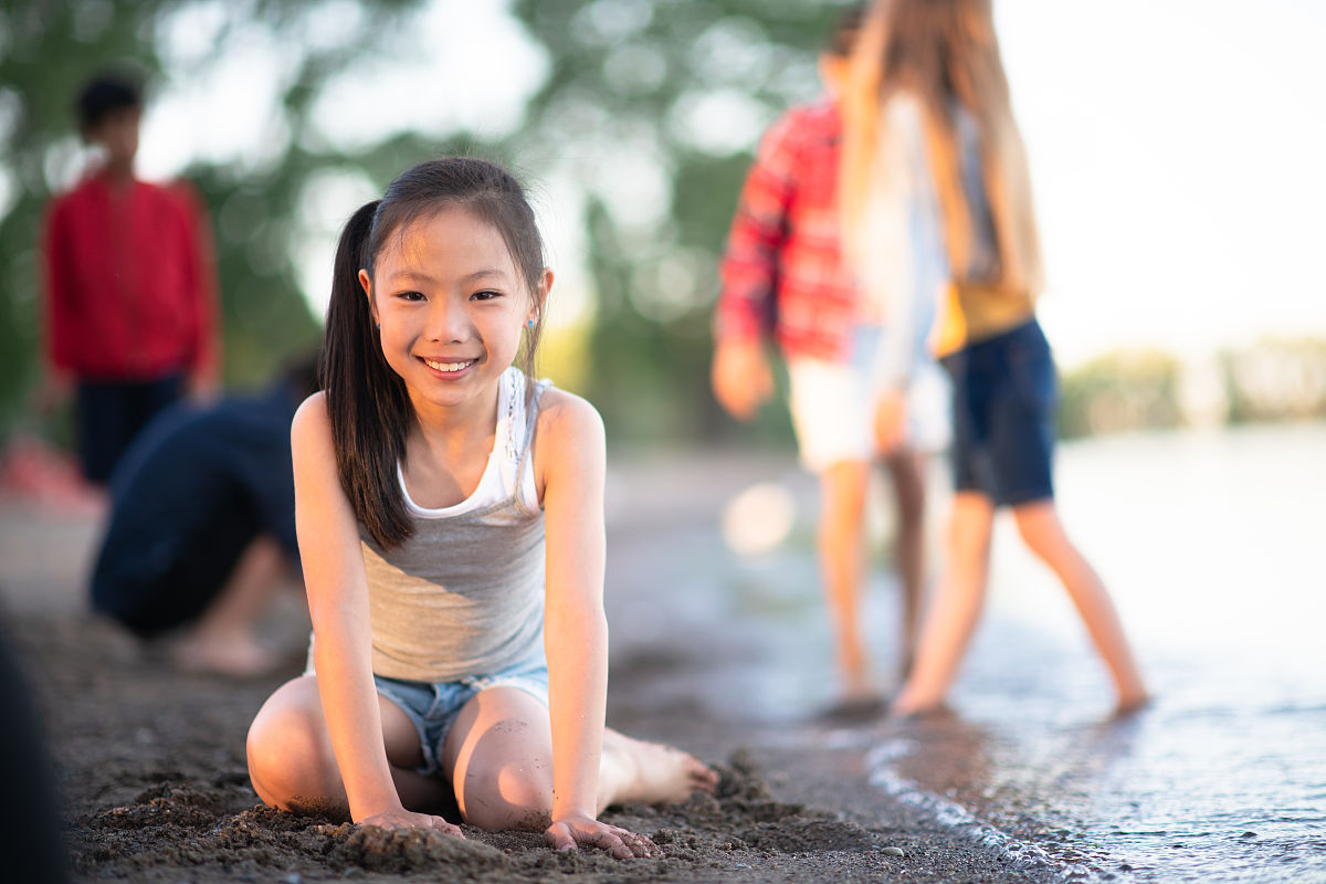 给我写一篇主人翁是珊珊的故事