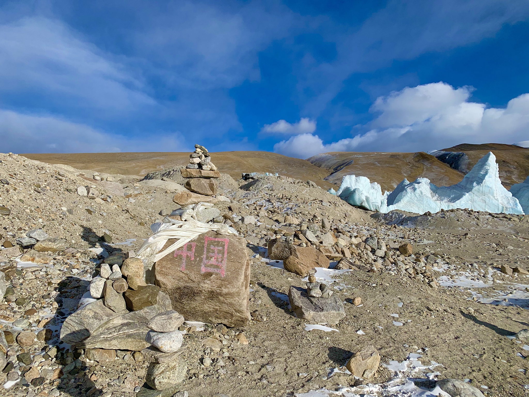 冰川物质平衡单位：年单位和季节单位详解