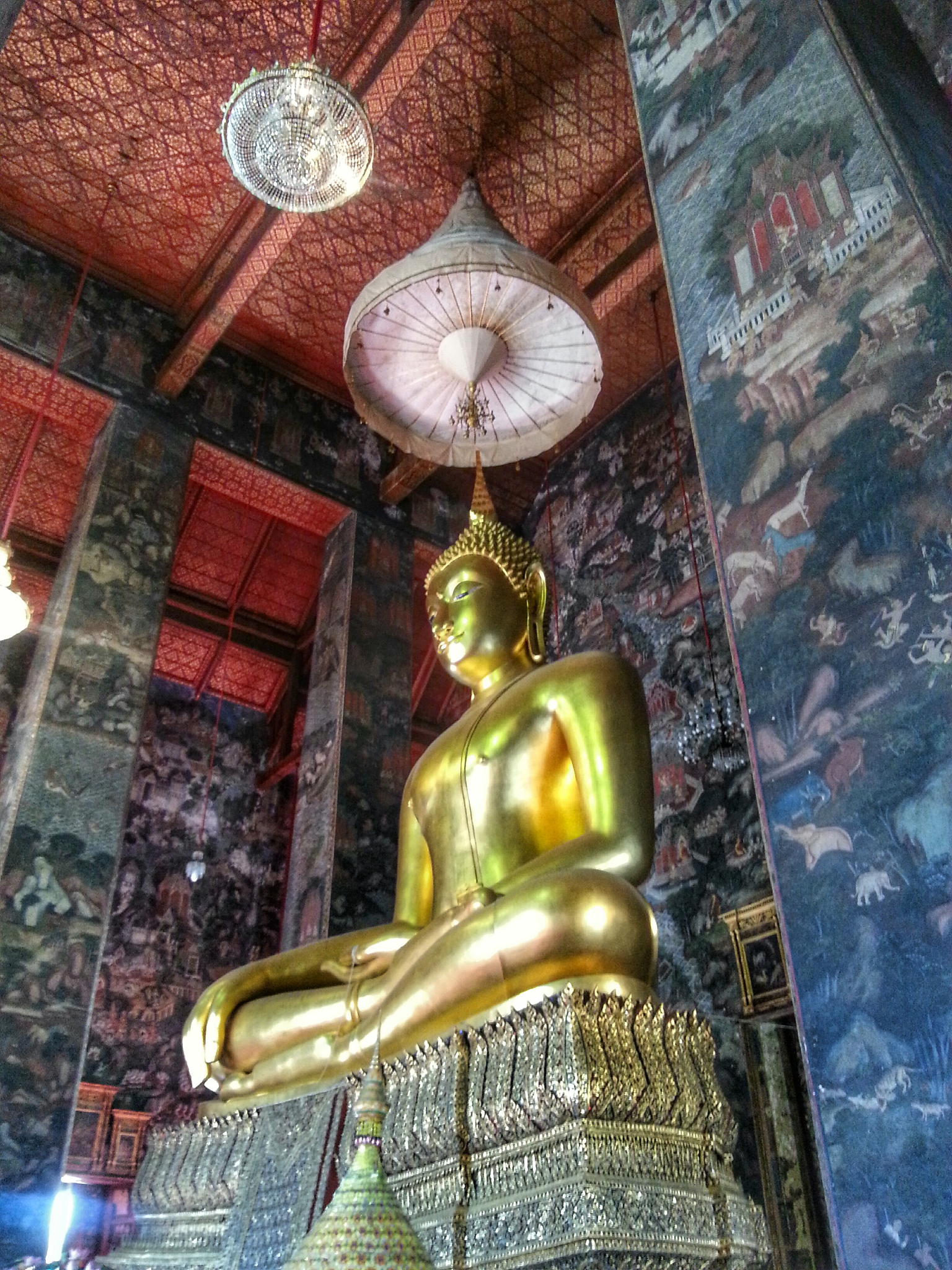 Explore China's Wonders: Leshan Buddha, Suzhou & Forbidden City