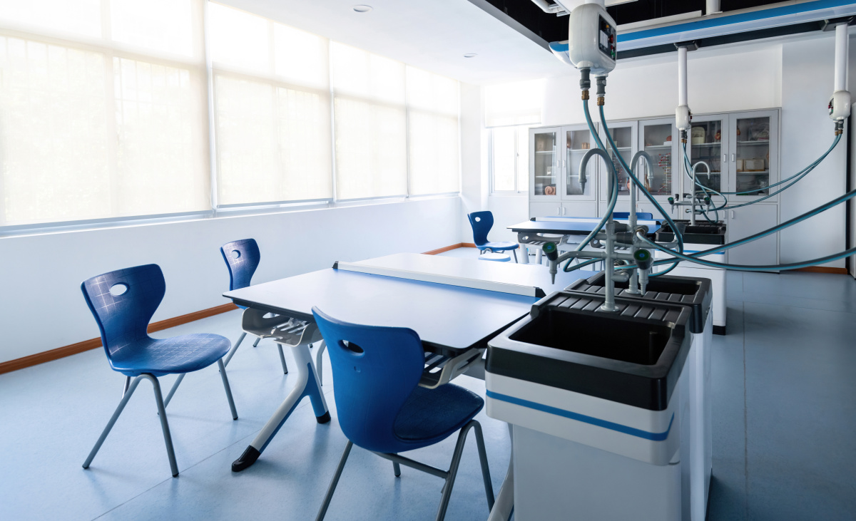 中学理科实验室建设经验分享：如何让每个学生都能亲身参与实验