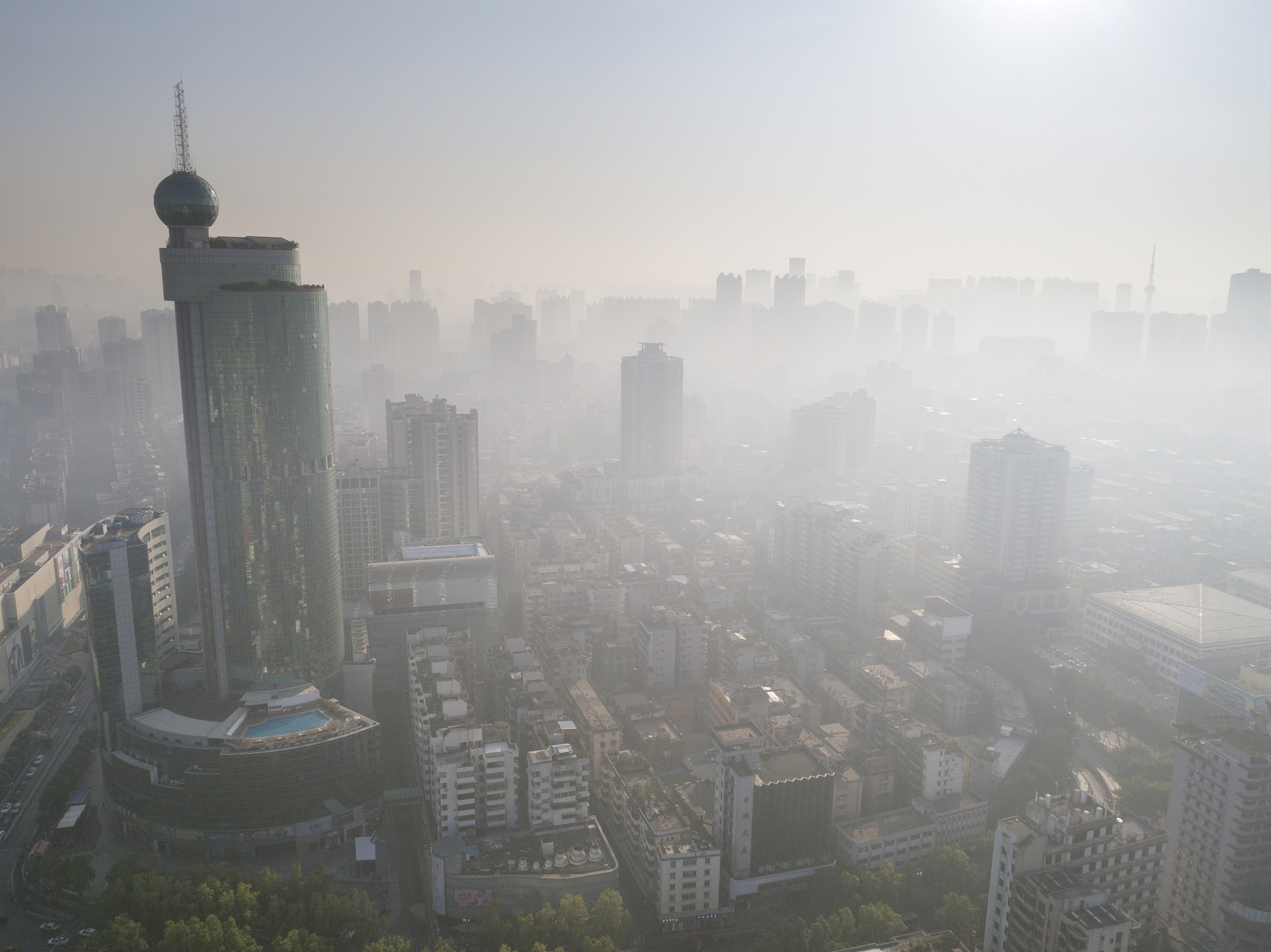 in 100 words one paragraphDescribe the distribution of pm25 concentration in China