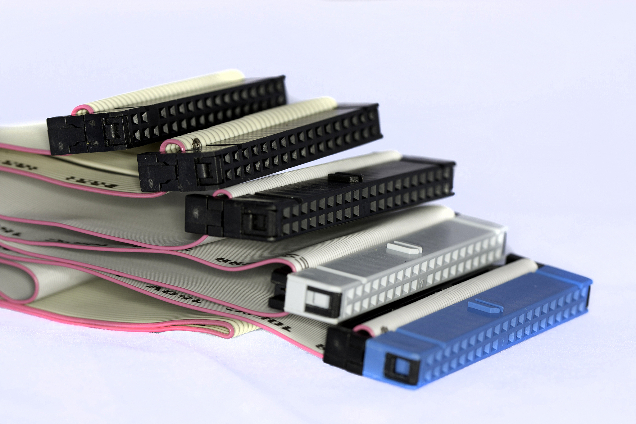 SPI通讯协议原理及与I2C对比：优势与劣势