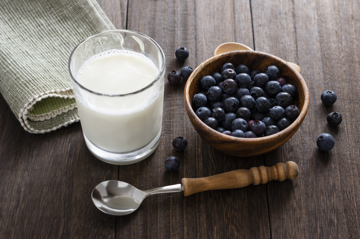 天天一杯酸奶和天天一杯牛奶