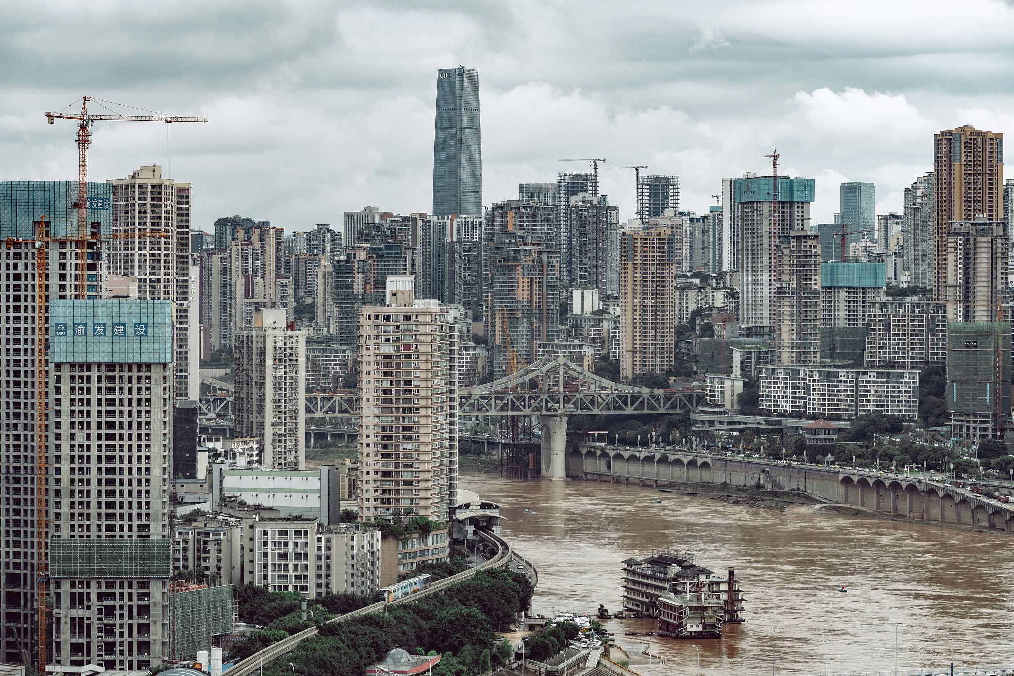 新中国建设初期的光辉篇章——重庆的伟大贡献