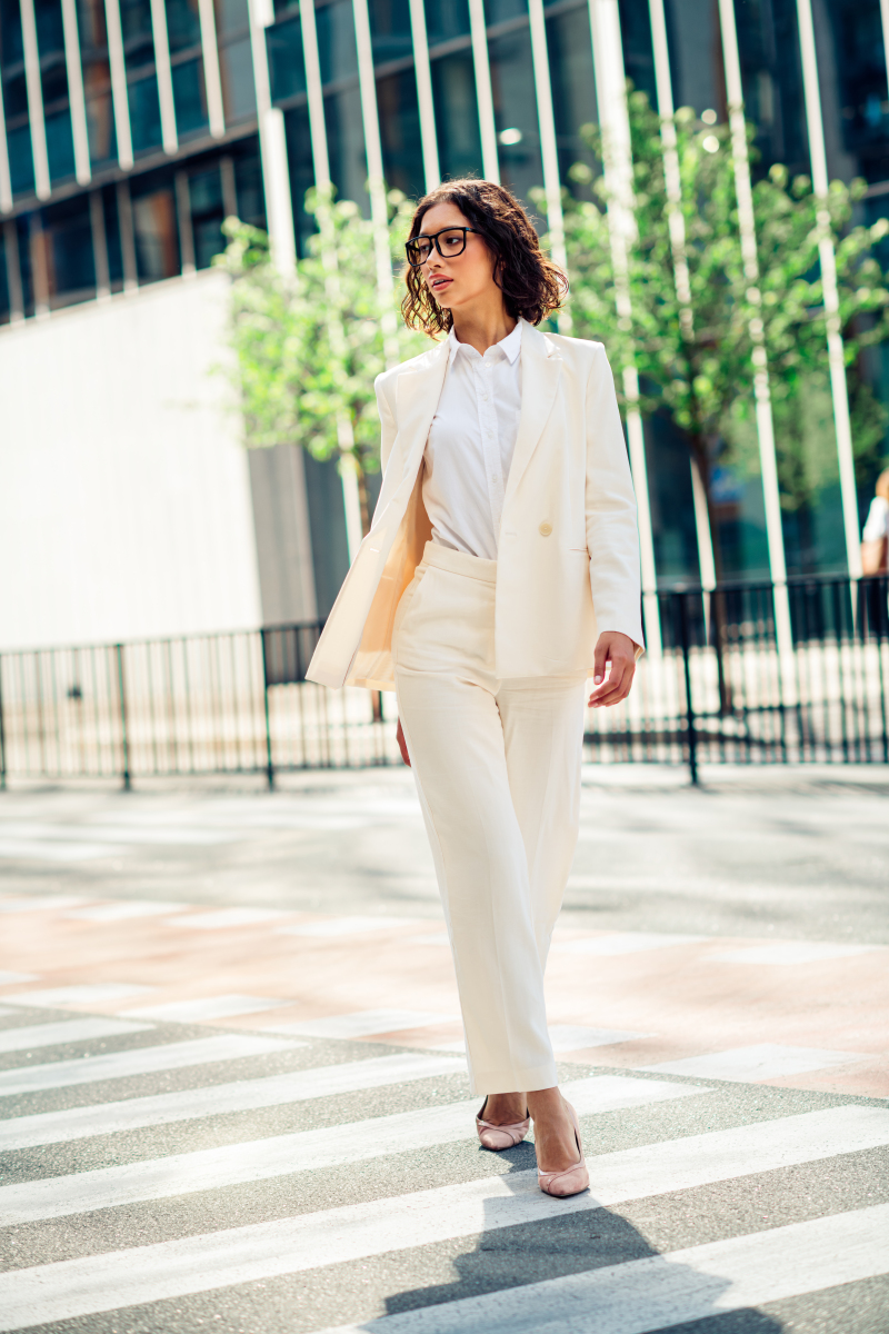 高品质西装套装，优雅气质，商务社交皆宜