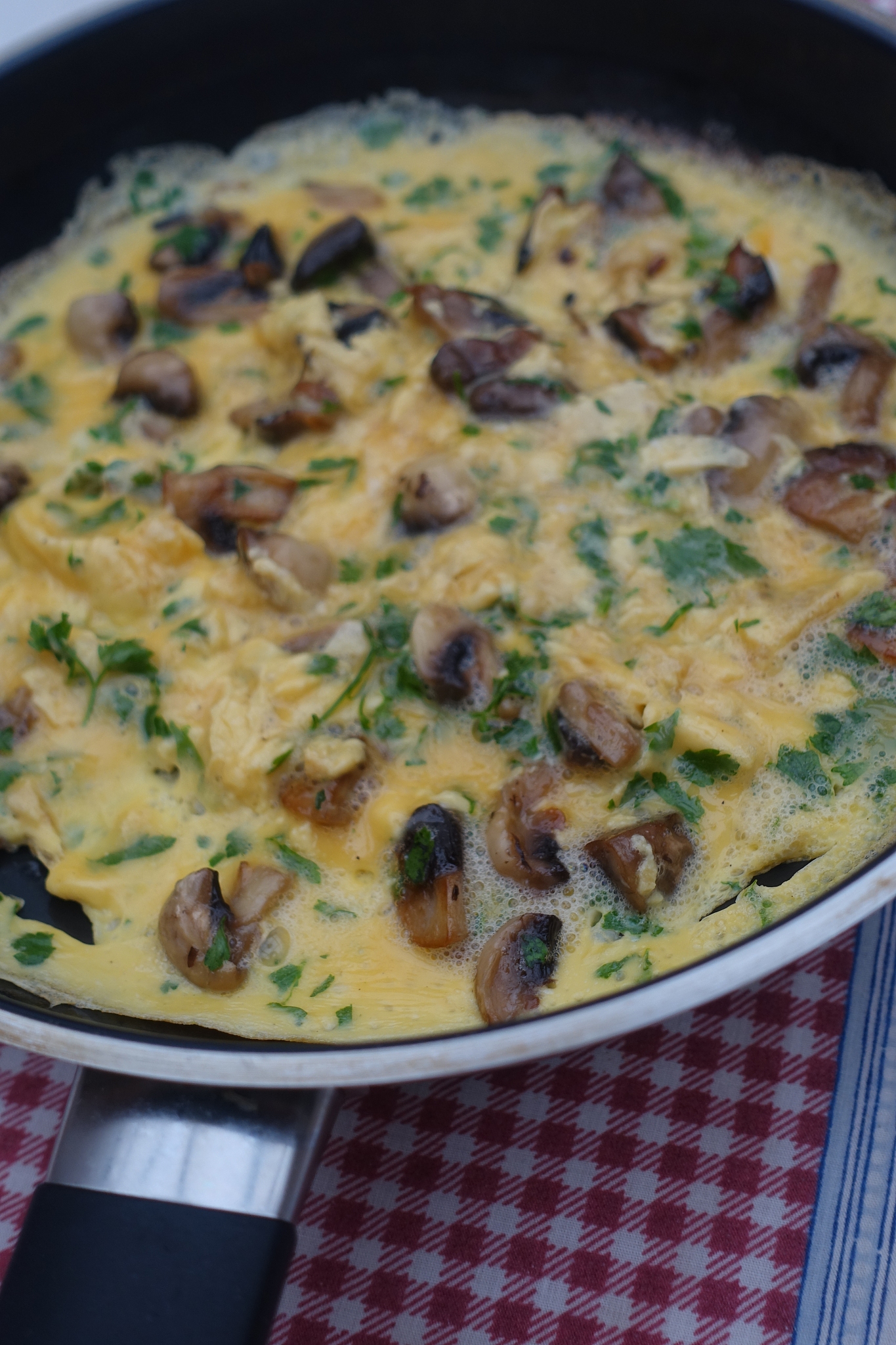 蘑菇鸡蛋汤的细节描述