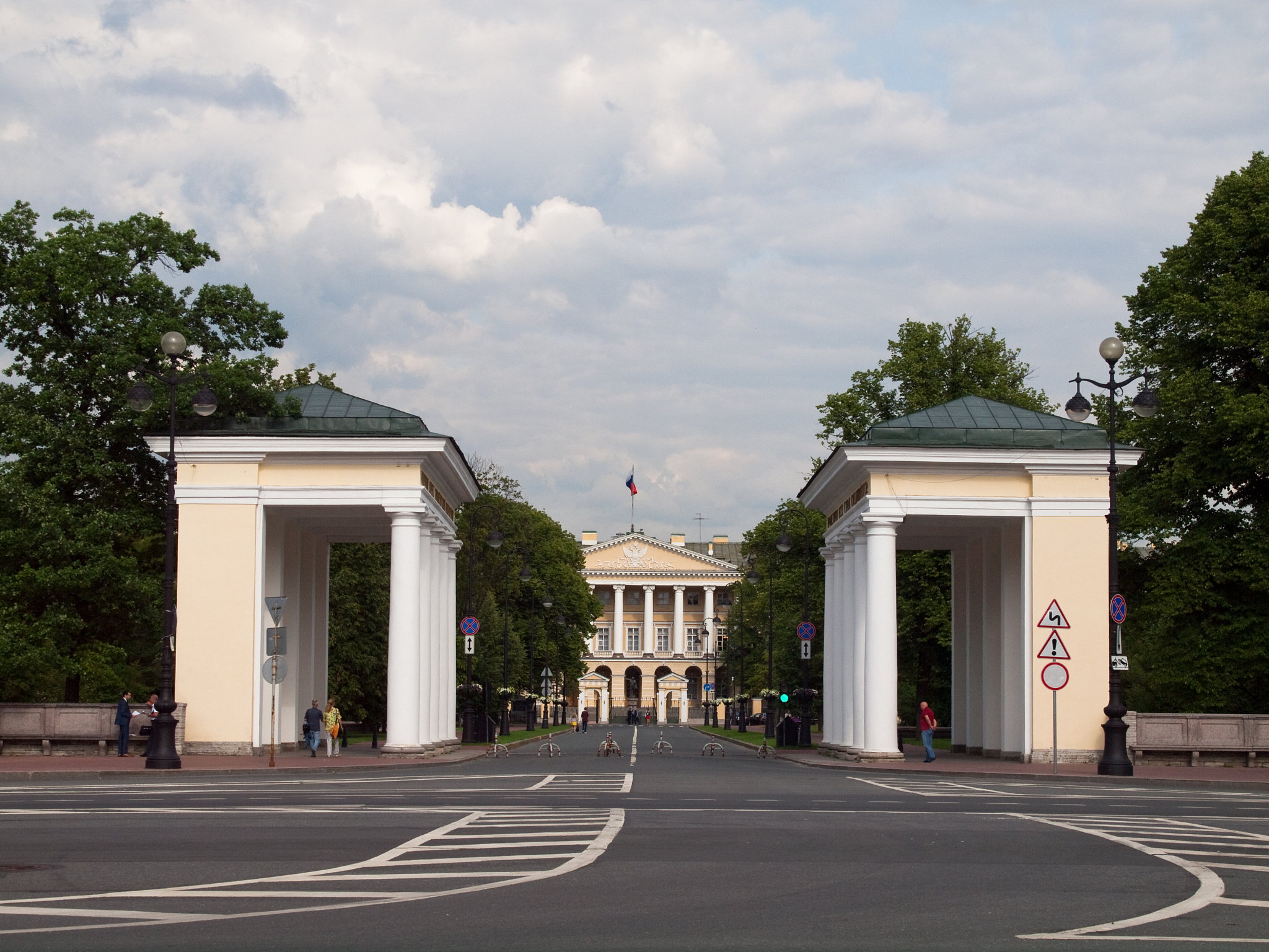 smolny institute in saint petersburg
