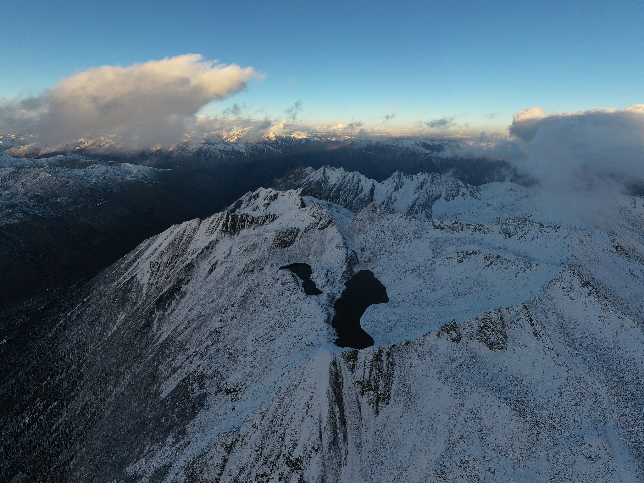 冰川表碛：定义、形成和意义