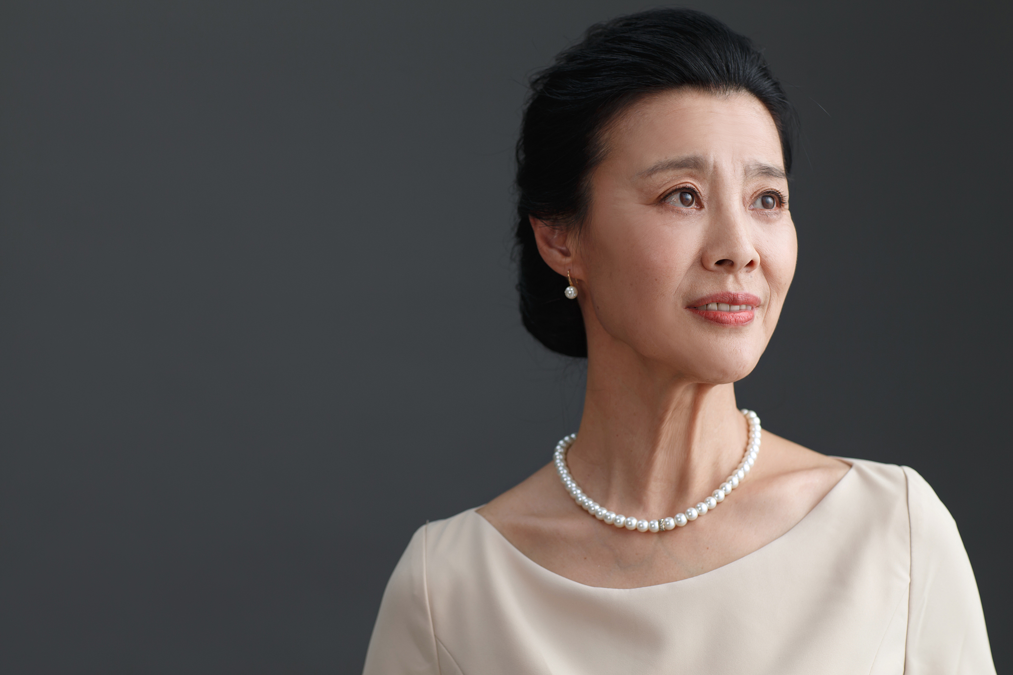 优雅的女士肖像