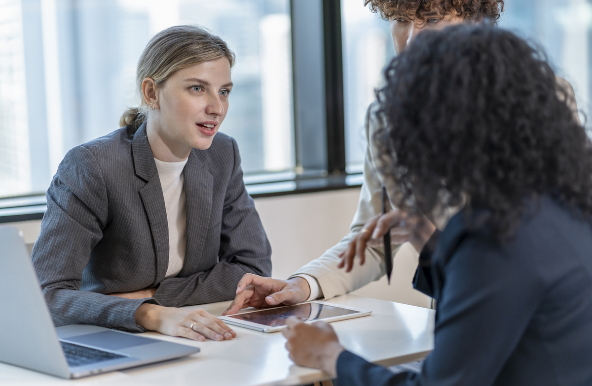 女孩子学什么有前途？低学历女生适合的职业推荐