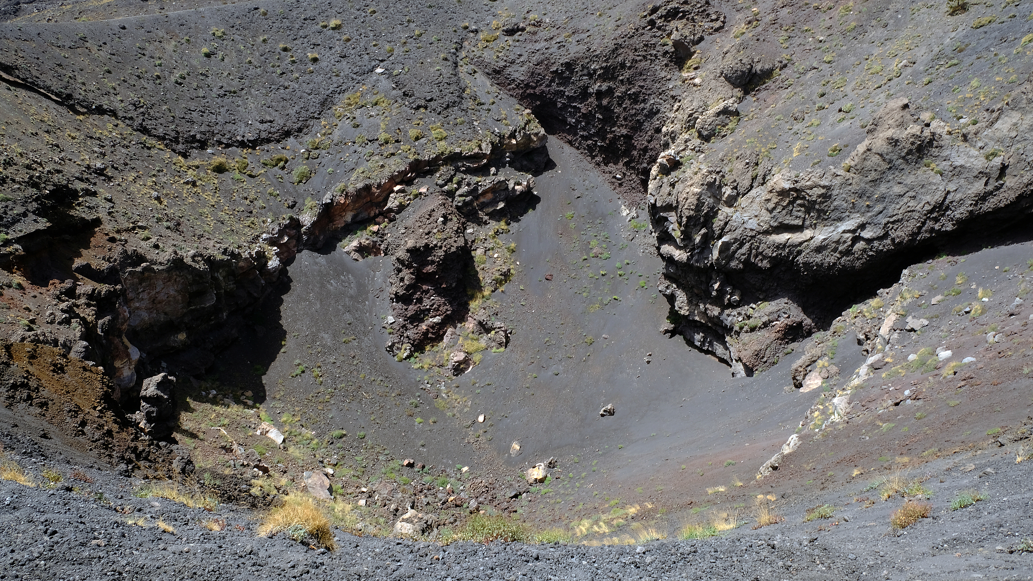 silvestri craters,pit of crater, lateral cones and flow form cal