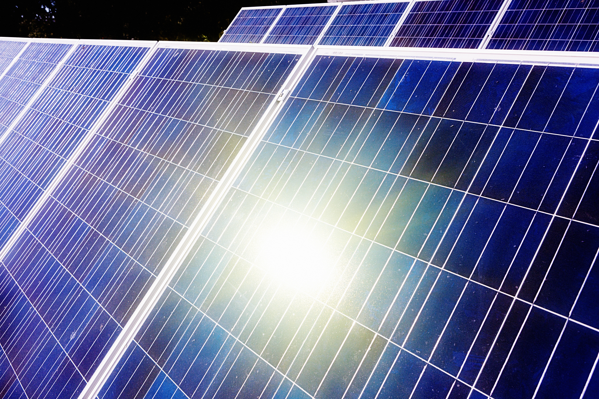 钙钛矿材料的发展300字