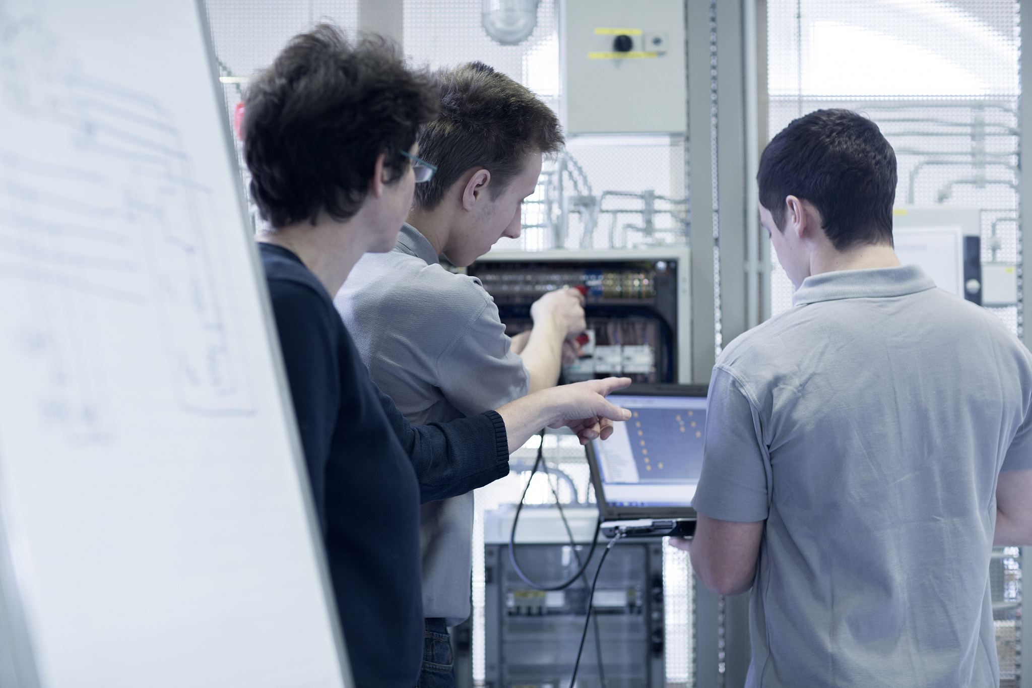 四川中专学校哪个专业好？就业前景分析及专业推荐