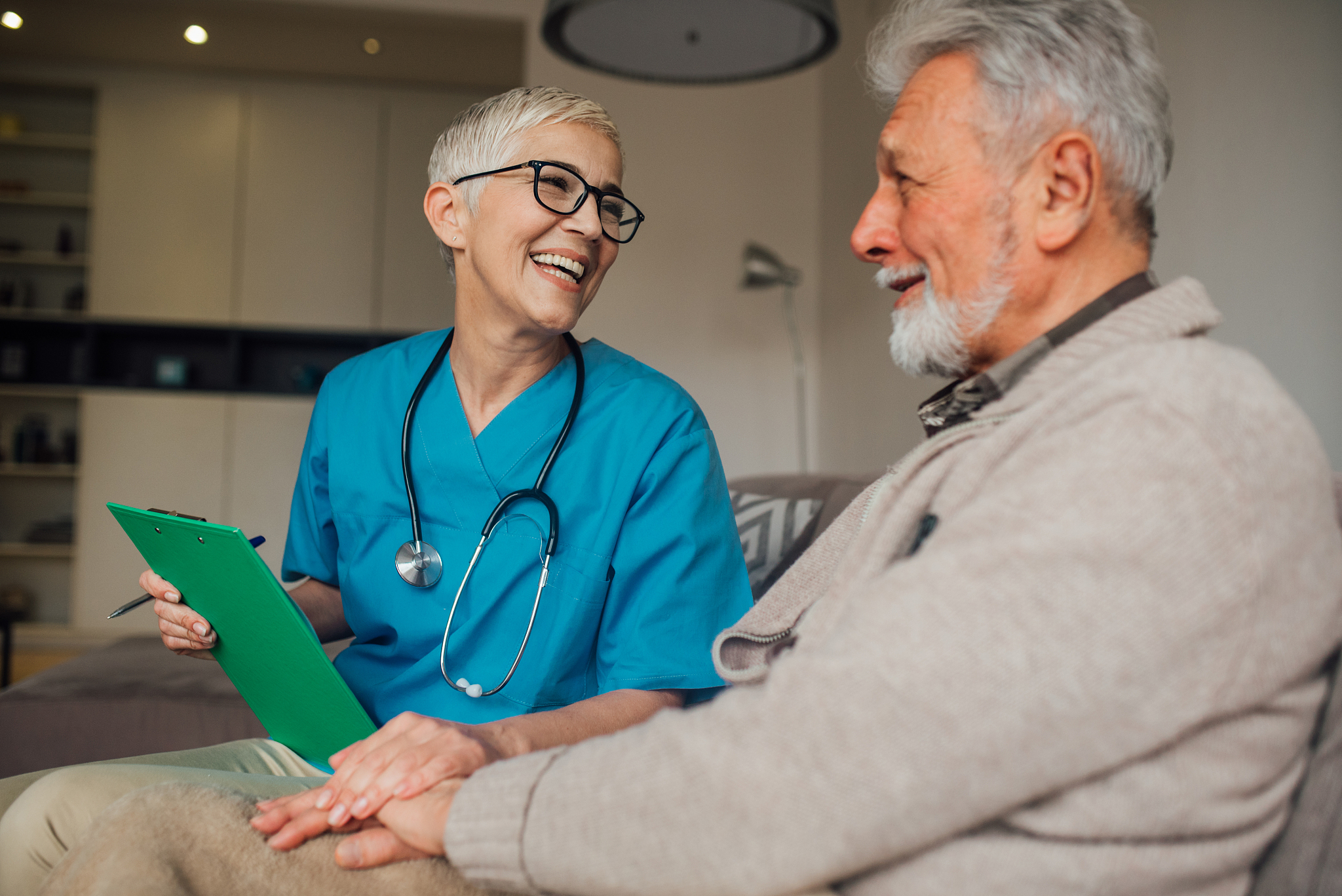 贵阳学高级护理的就业工资如何？主要做什么工作呢？