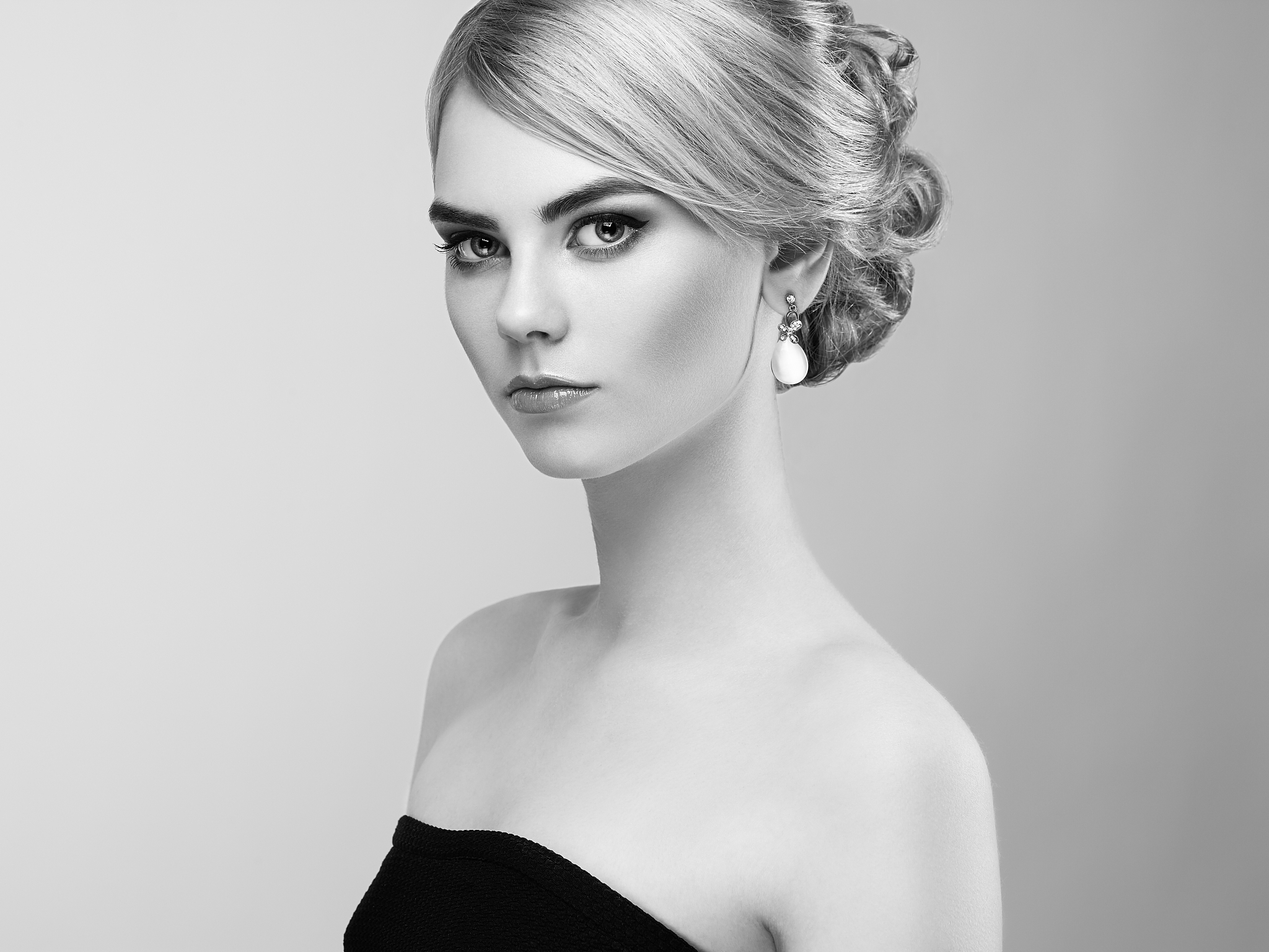 描述一个不可能存在的女人