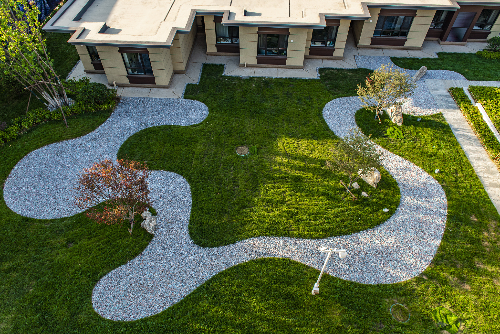 描写一个景观工程的新技术、新材料、新工艺