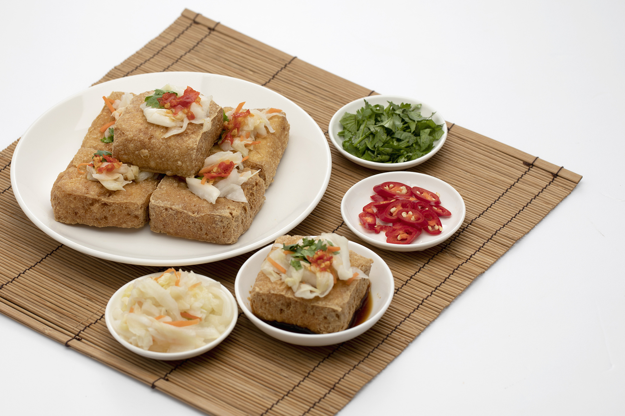 中式料理臭豆腐与泡菜