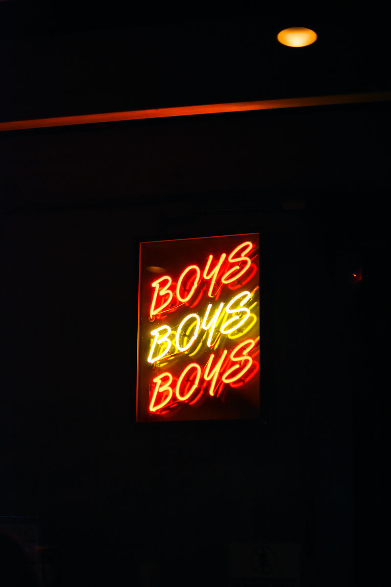 写一段夸小孩的话，小孩是男孩子