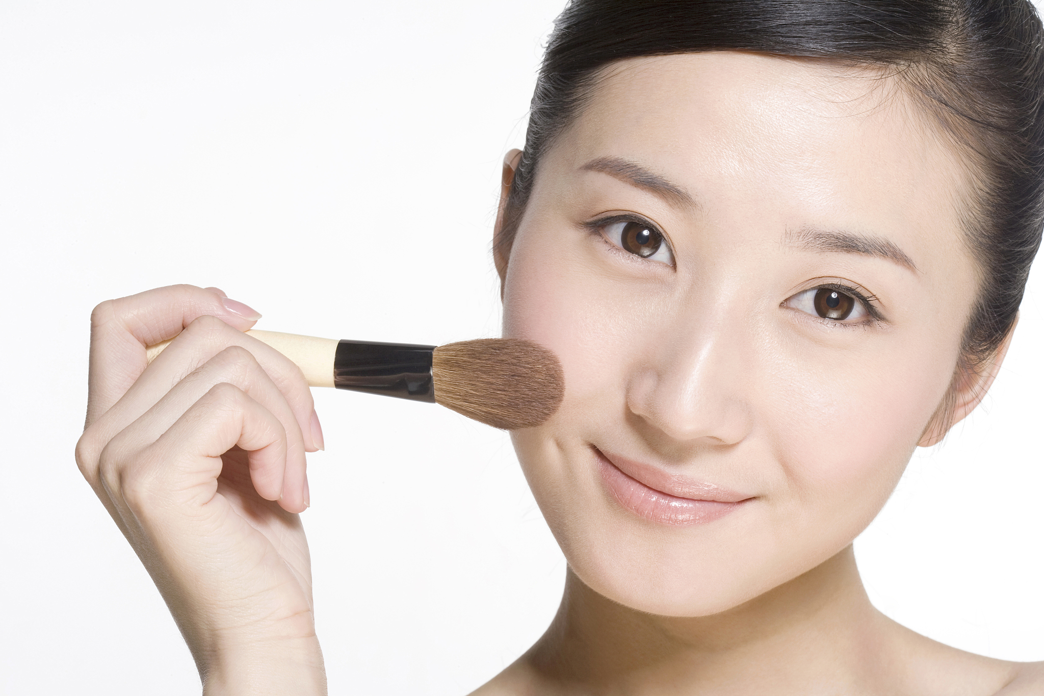 魔法粉底刷：告别卡粉，轻松打造零瑕疵妆容！