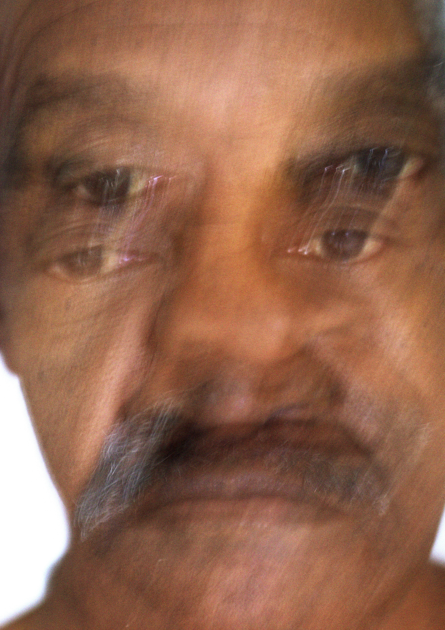 男性突然硬不起来？可能原因及应对措施