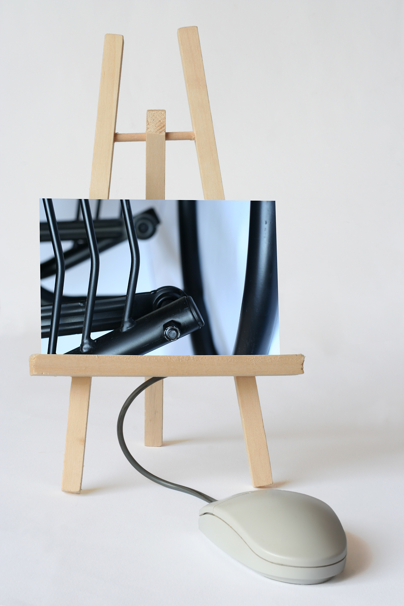 帮我翻译成日语、简短口语化些的、我还有个疑问像这种桌面跟椅子我该如何处理