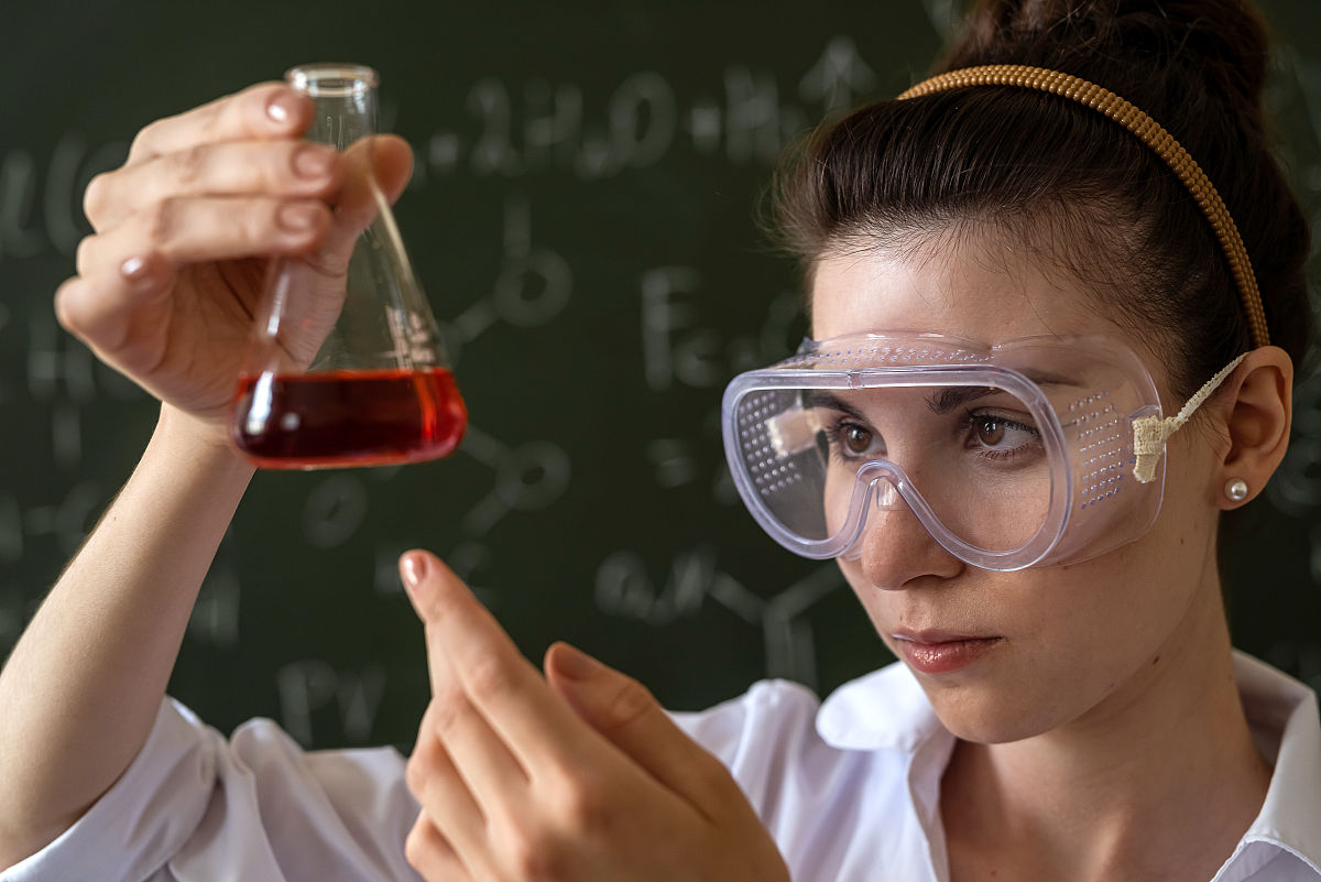 重庆市工业学校化学工艺专业招生简介：2019年招生简章