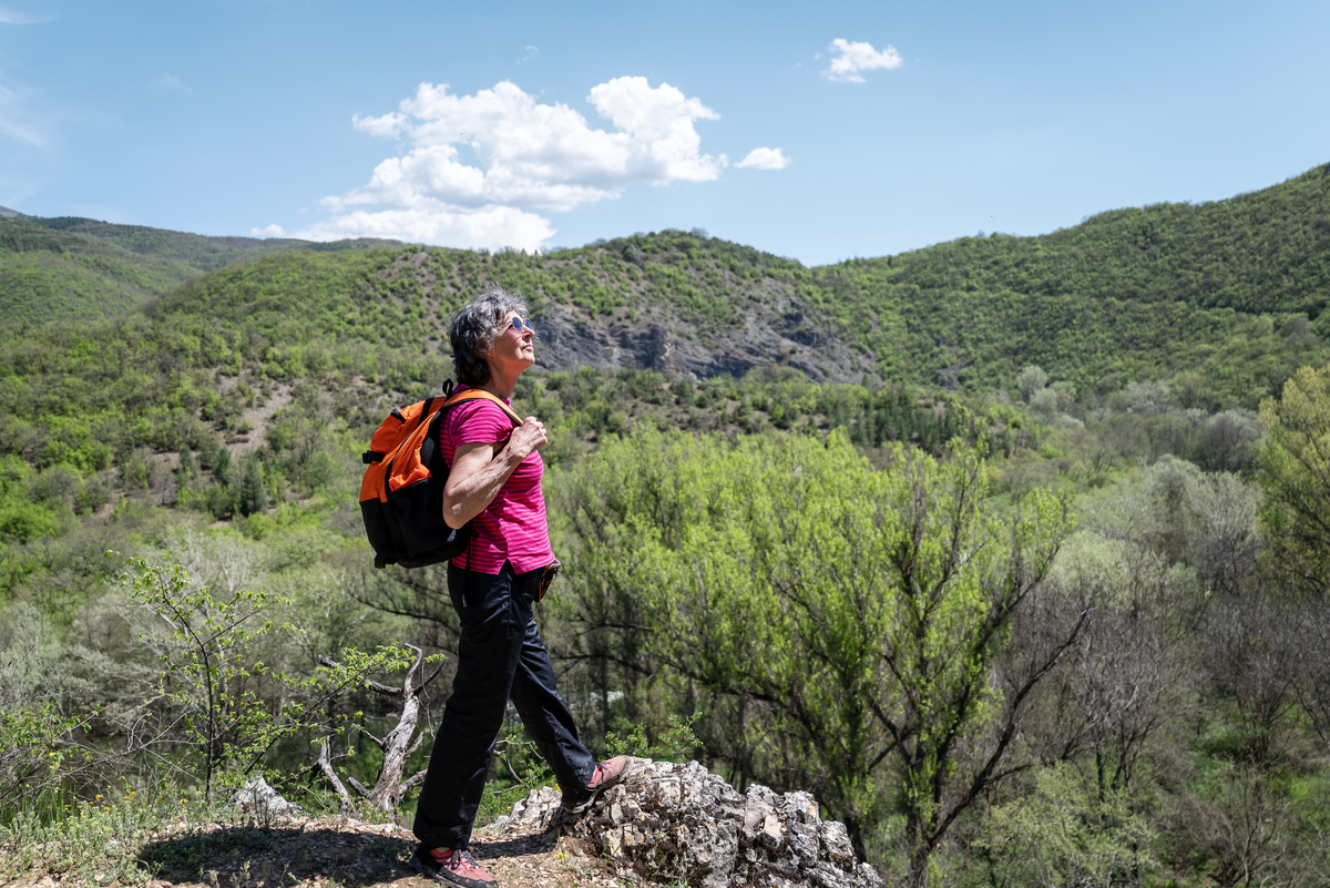 寒假旅游：山村之旅的宁静与收获