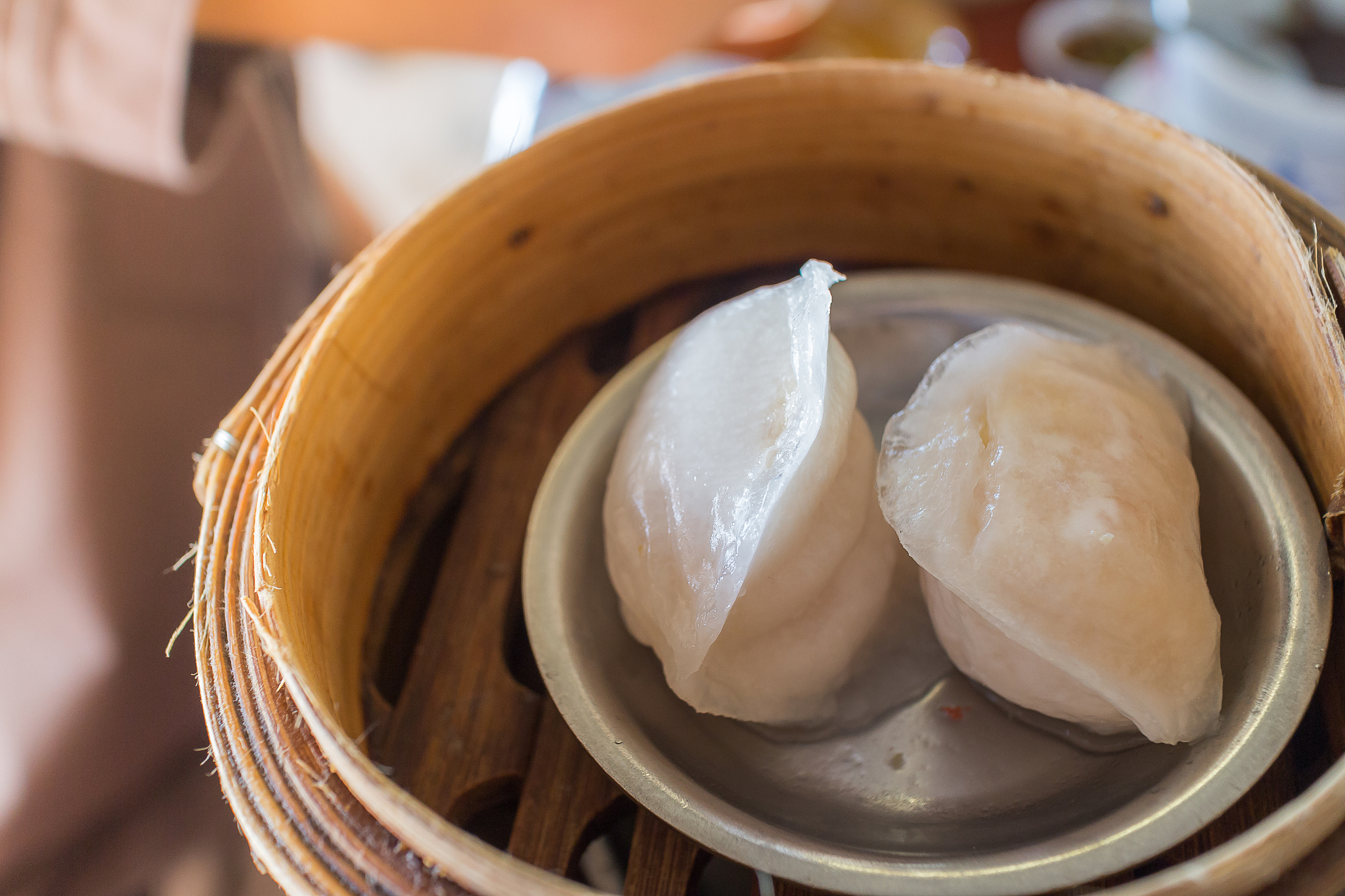 chinese dim sum shumai (steamed chinese dumpling)