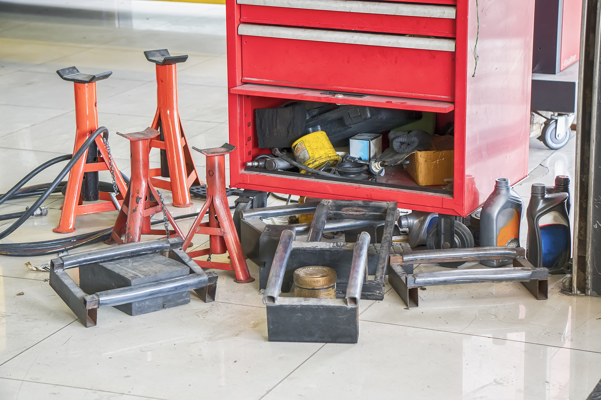 烟台汽车工程学校电梯工程技术