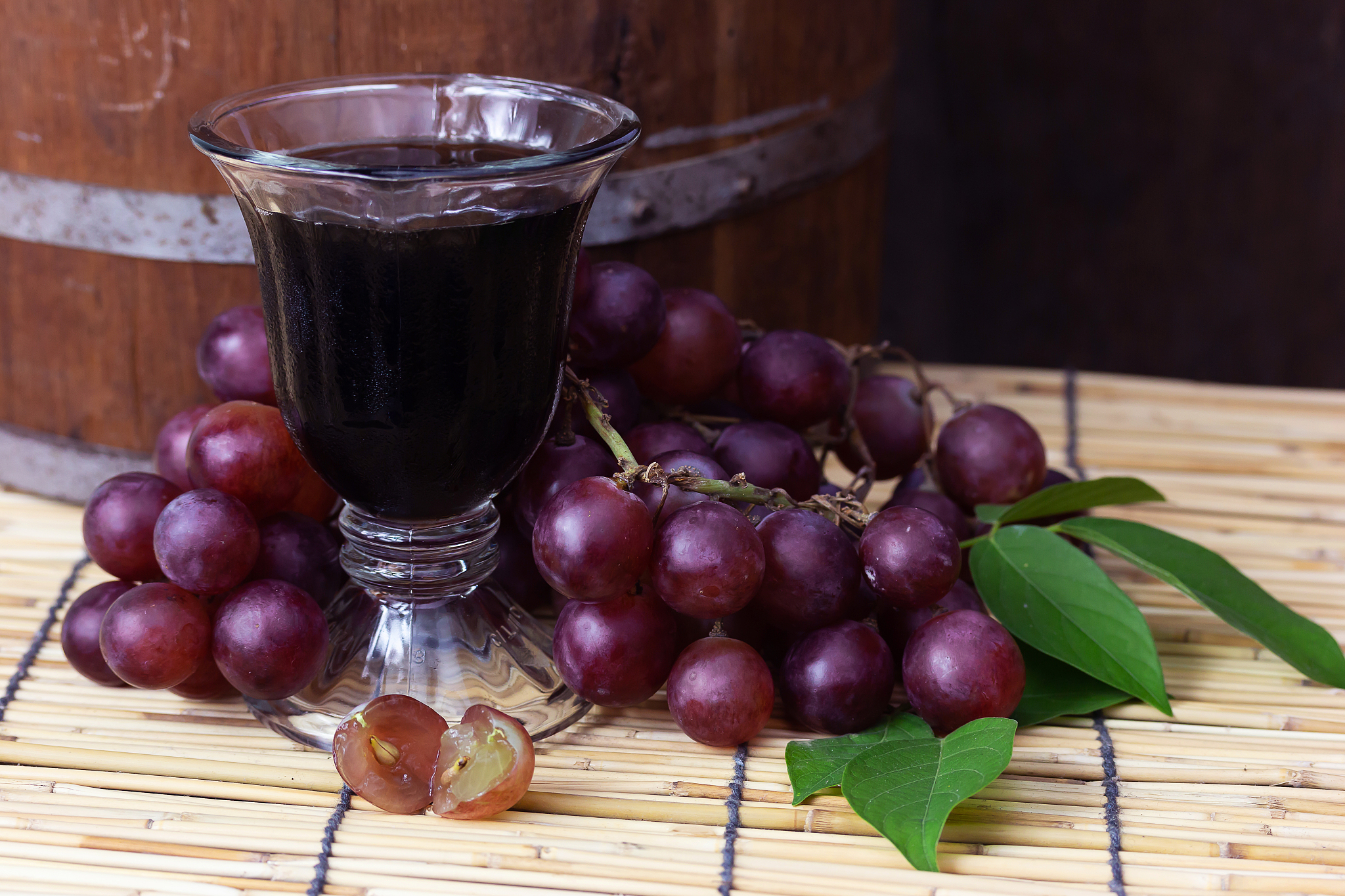 purple grapes with grape juice