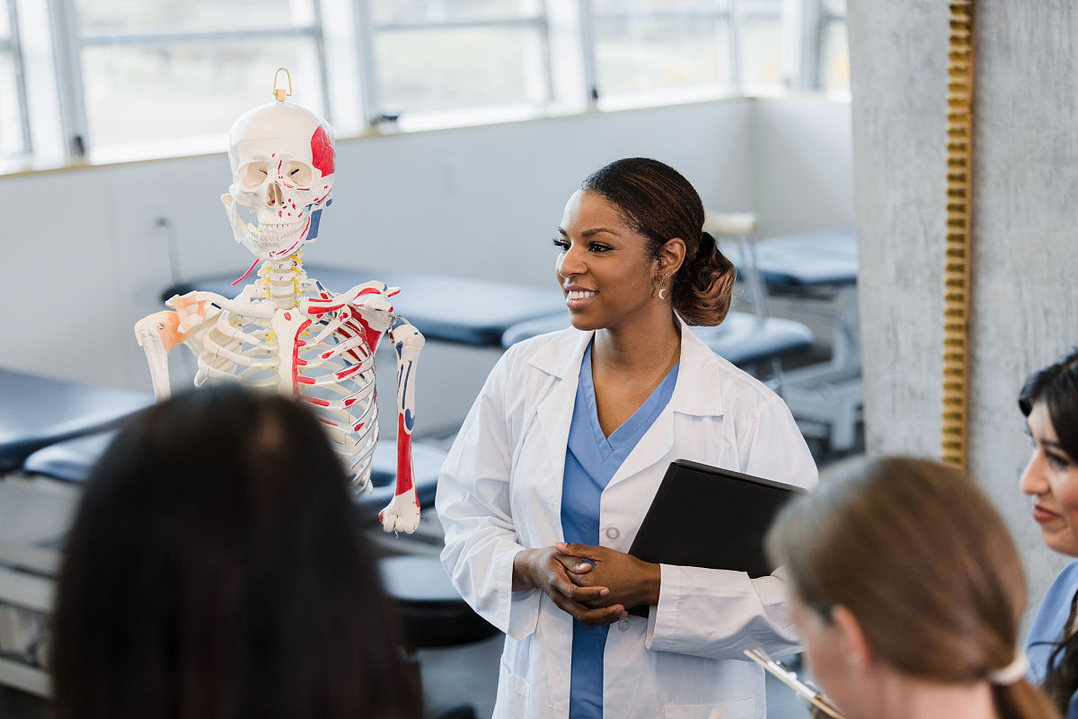 邢台2023年读卫校学什么好怎么样