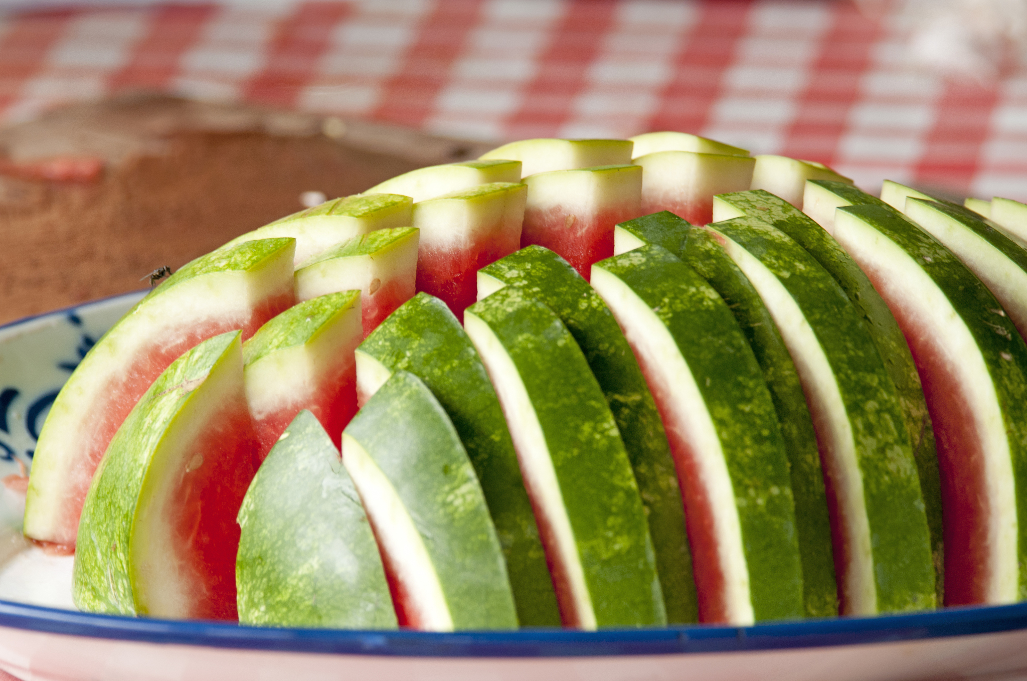 请帮我写1篇650字的博客文章主题是：西瓜皮怎么做好吃