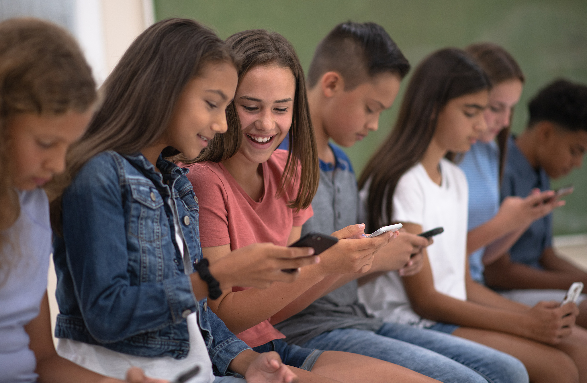 美国中学生使用电子产品的情况如何