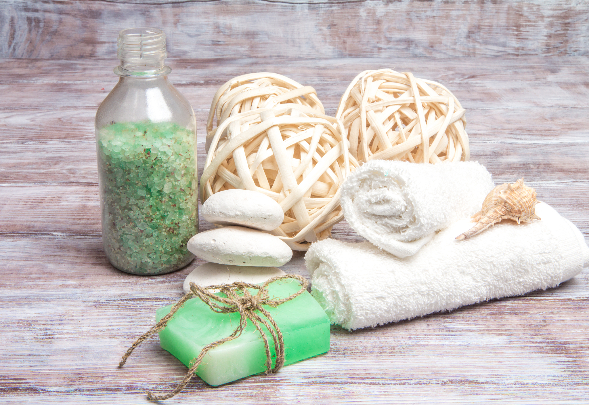 冬季散步、自制清洁用品和自然疗法