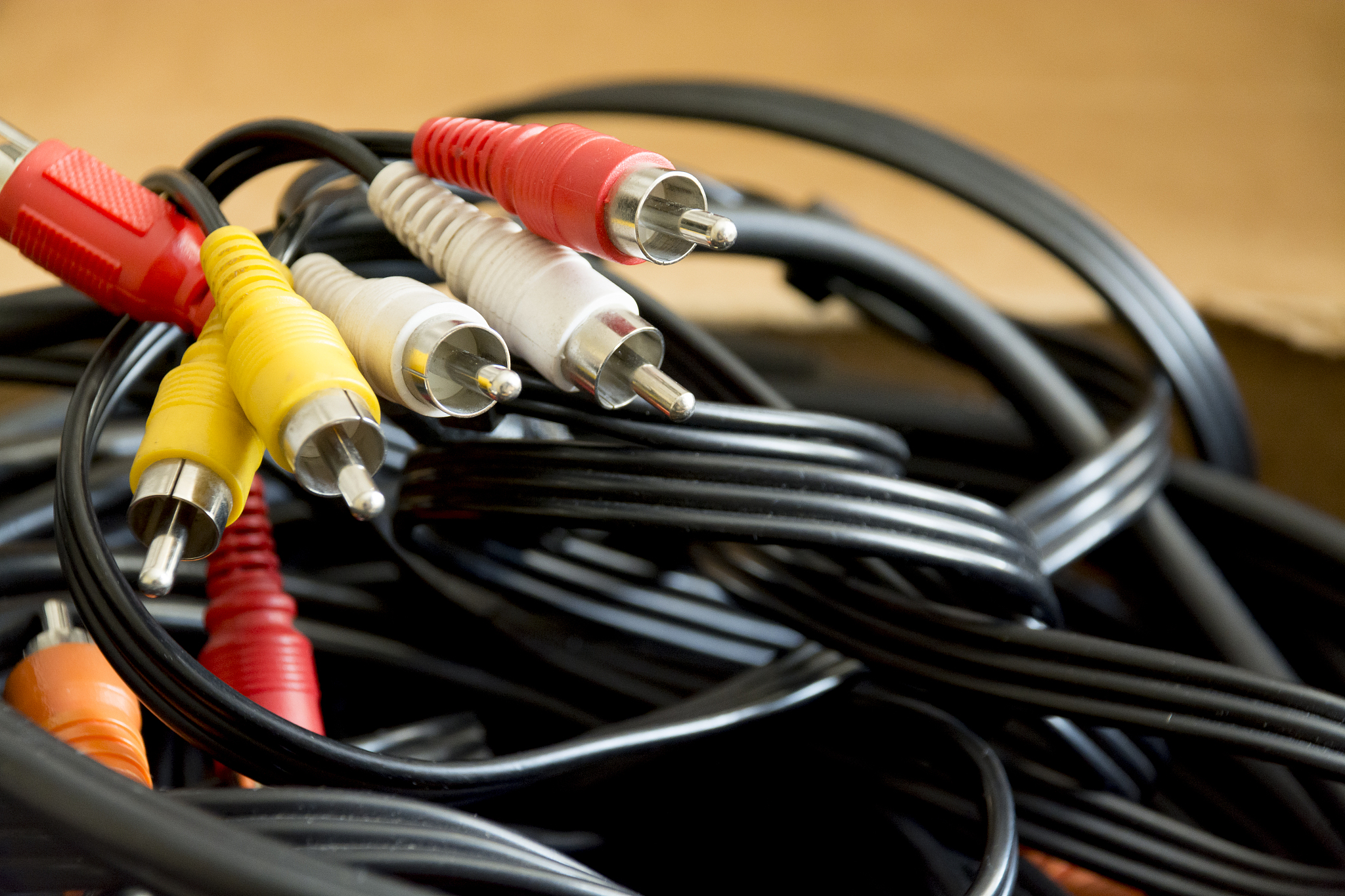 原车功放控制线怎么找出来